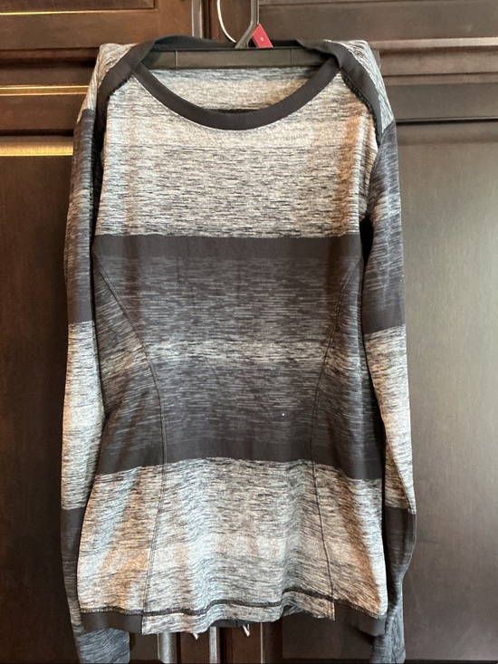 lululemon athletica Tops - lululemon athletica Gray and Black Long-Sleeve Crew Pullover